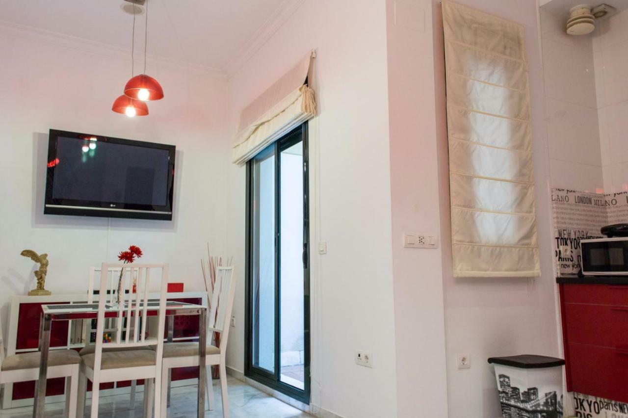 Apartamentos Rg Triana, Calle Castilla Con Patio Севілья Екстер'єр фото